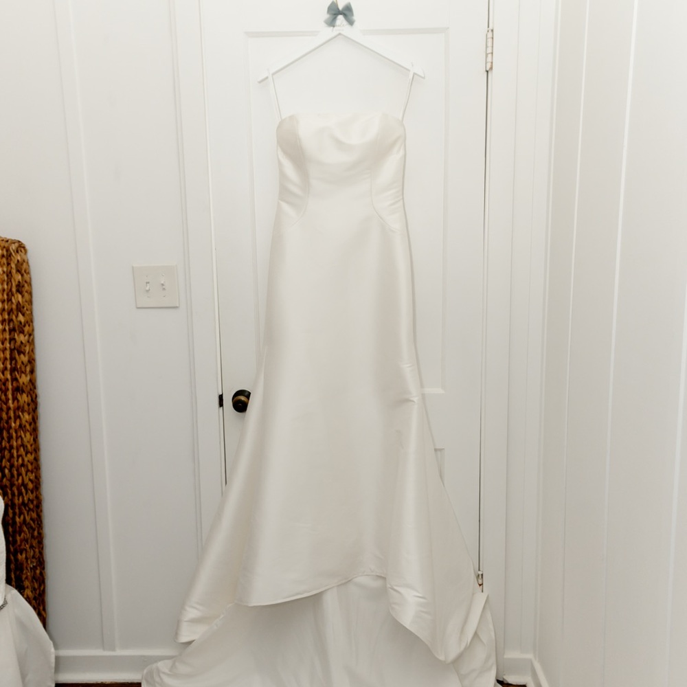 Elegant Strapless White Wedding Dress - Picture 3 of 8